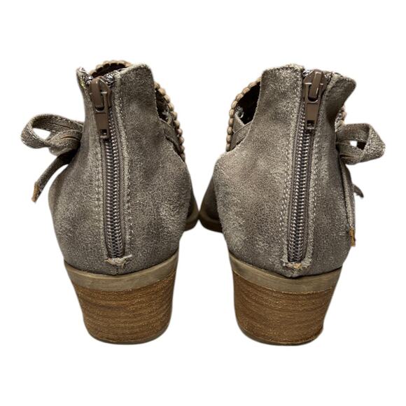 Very G Cici Bootie in Taupe Size 7.5 - Picture 3 of 9